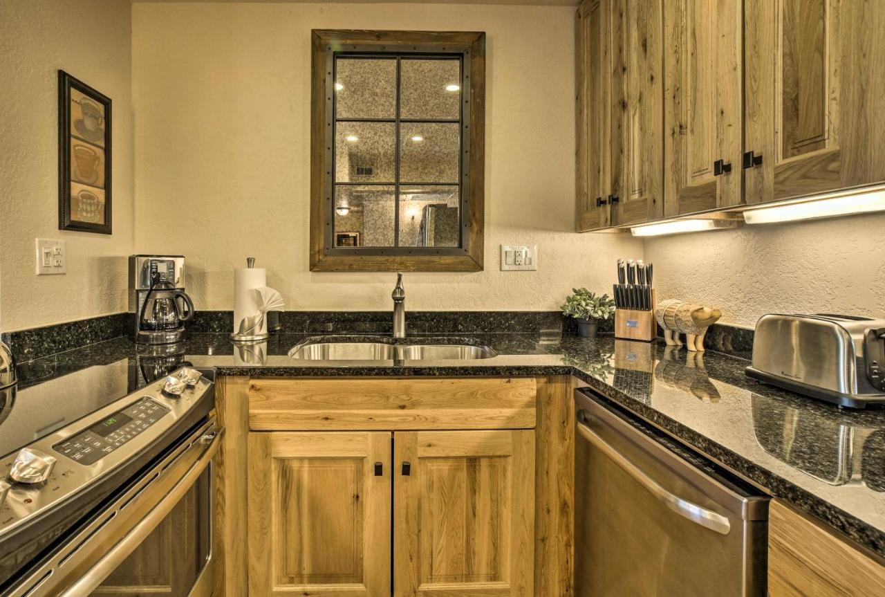 Adobe-Style Abode With Amenities - Walk To Plaza! Apartment Santa Fe Bagian luar foto